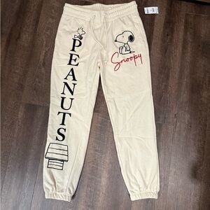 Peanuts Beige Joggers with Snoopy Design